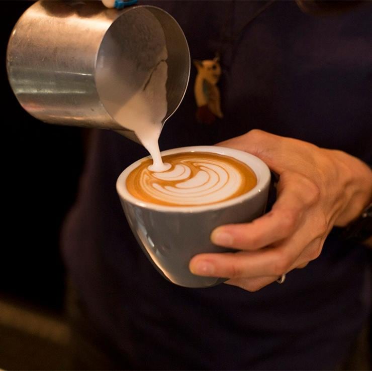 Kaffee wird bei John Mills Himself in Brisbane ausgeschenkt © Laura Seeds Kaffee wird bei John Mills Himself in Brisbane ausgeschenkt © Laura Seeds