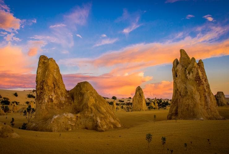 The Pinnacles, Nambung National Park, Westaustralien © Richard Rossiter The Pinnacles, Nambung National Park, Westaustralien © Richard Rossiter