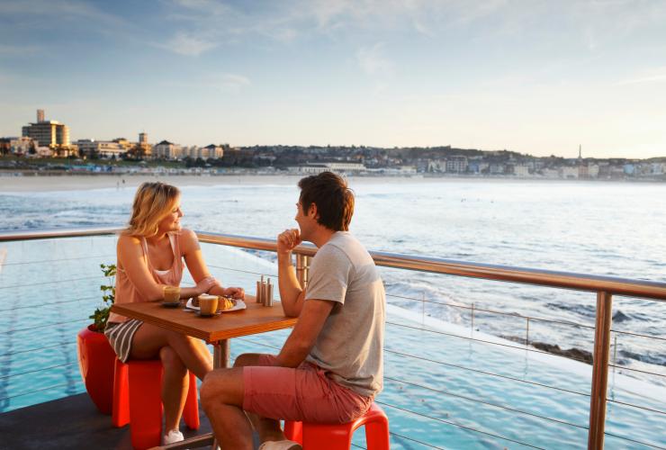 Couple at Bondi Icebergs in Sydney © Tourism Australia Couple at Bondi Icebergs in Sydney © Tourism Australia