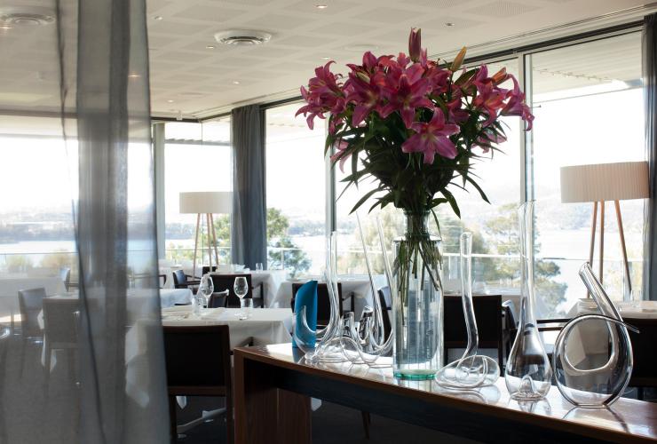 Source Restaurant di Moorilla, MONA (Museum of Old and New Art), Hobart, TAS © Moorilla Estate Source Restaurant di Moorilla, MONA (Museum of Old and New Art), Hobart, TAS © Moorilla Estate