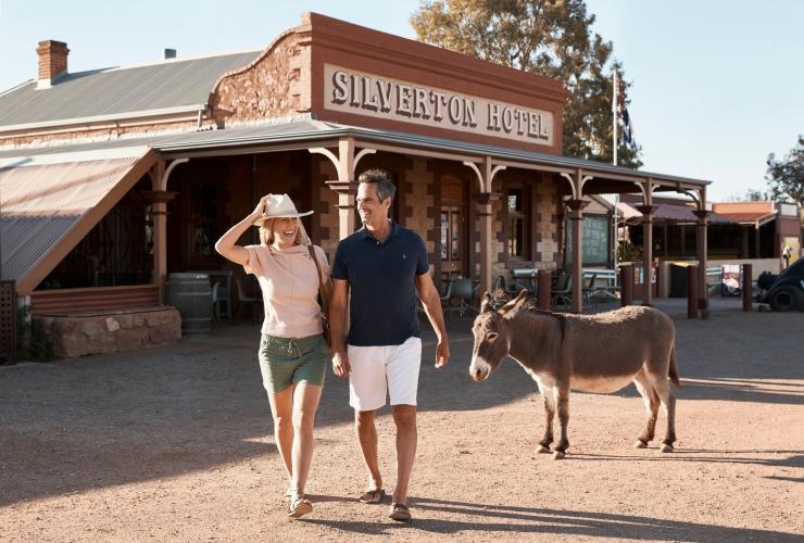 Silverton Hotel, Silverton, New South Wales © Destination NSW